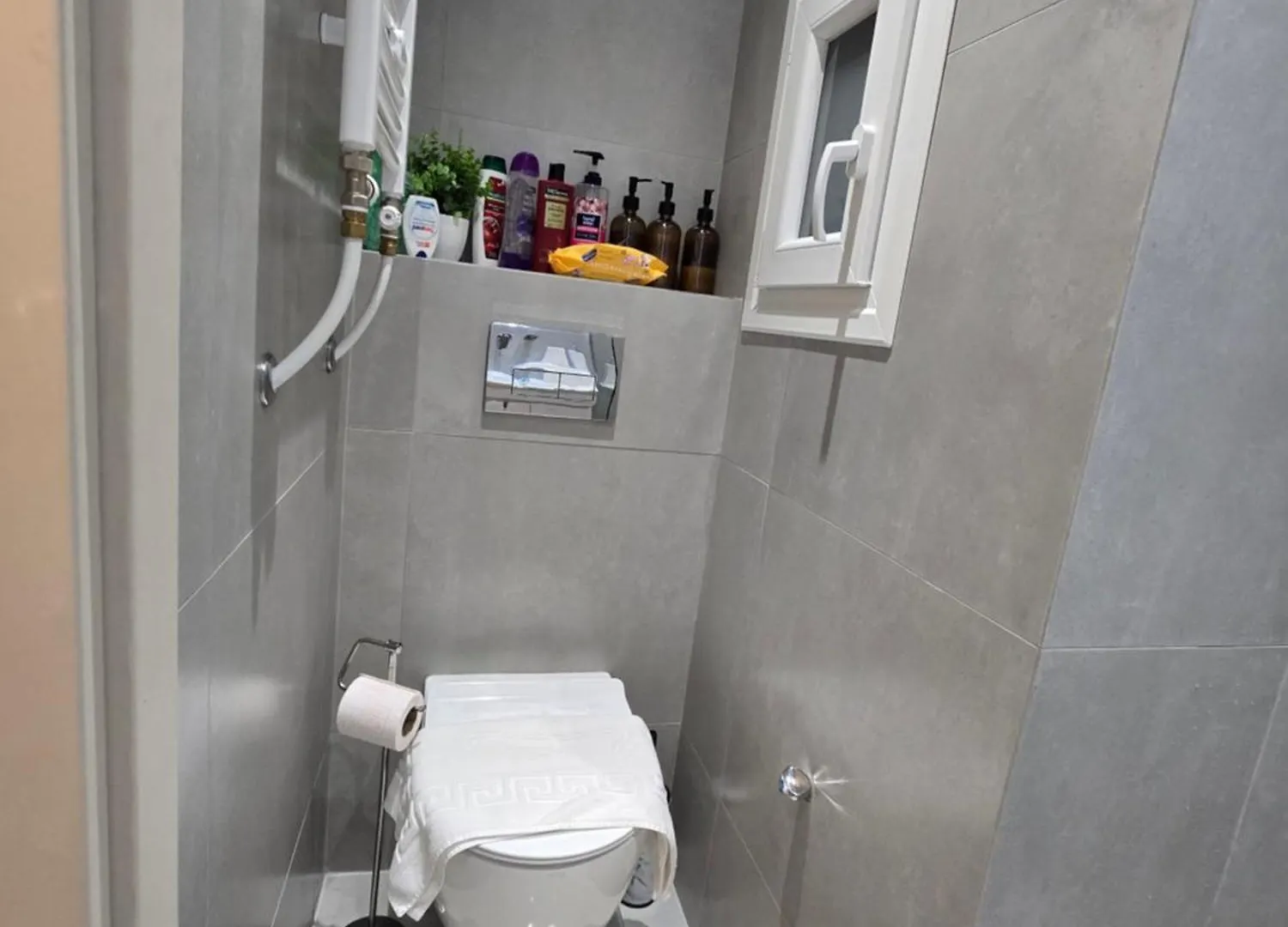 סלוניקי Luxe Haven Suites 1